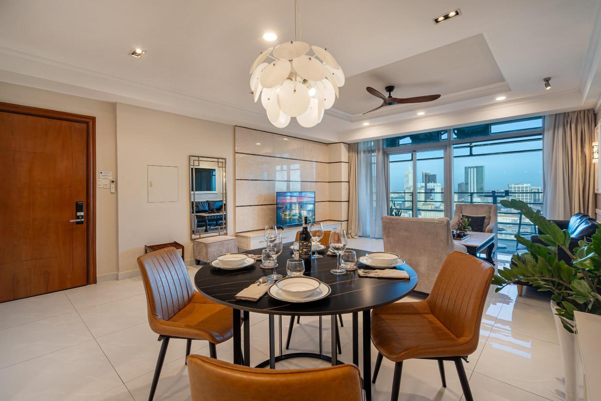Spacious For Group And Family - Sailing Tower Apartment Ho Chi Minh City